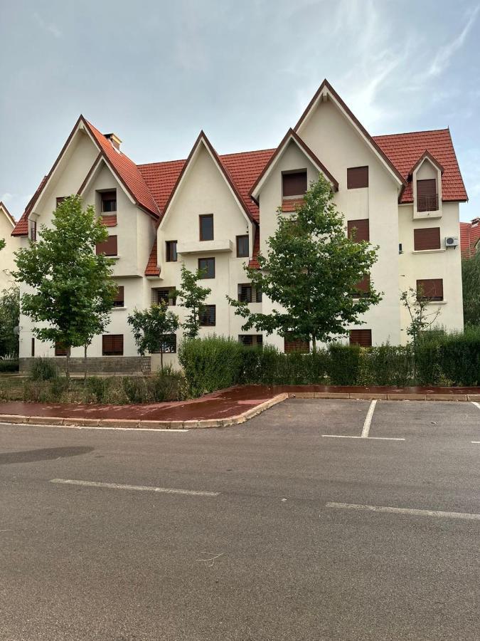 Ifrane Apartment With Swimming Pool Kültér fotó